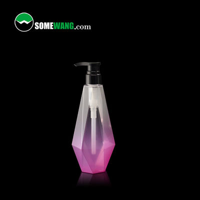 la bouteille rhombique faite sur commande de cylindre de 300ml/500ml/750ml PETG place pour le shampooing